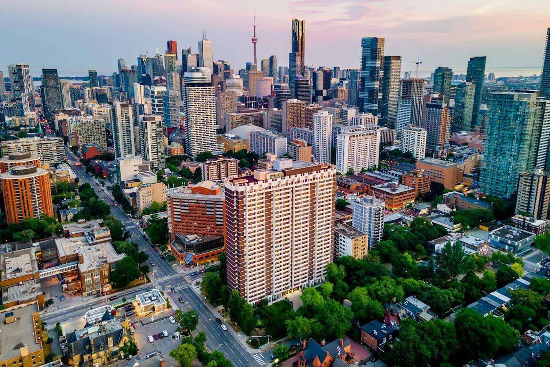 Downtown Gem By The Subway Apartment Toronto Bagian luar foto